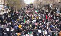 تجدید بیعت مردم ولایی کرمانشاه با رهبر انقلاب در راهپیمائی روز قدس